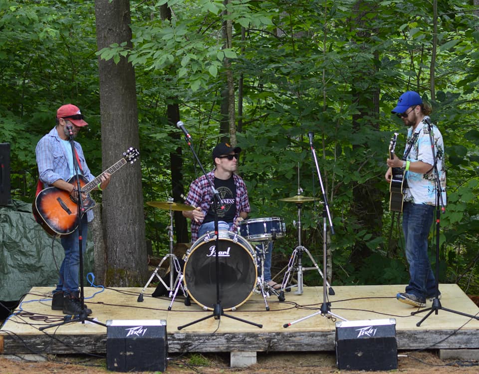 Day Stage Performers